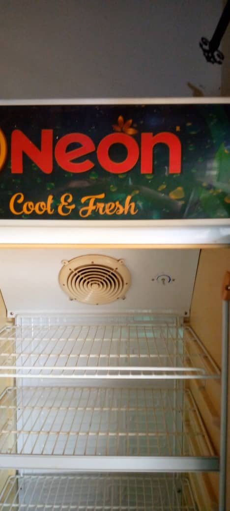 Frigo Néon