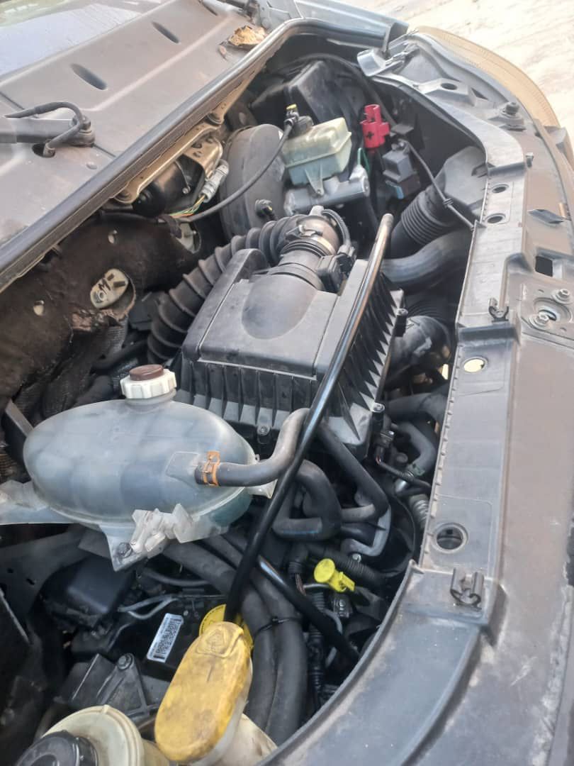 Renault NOVENTIS ANNÉ 2006