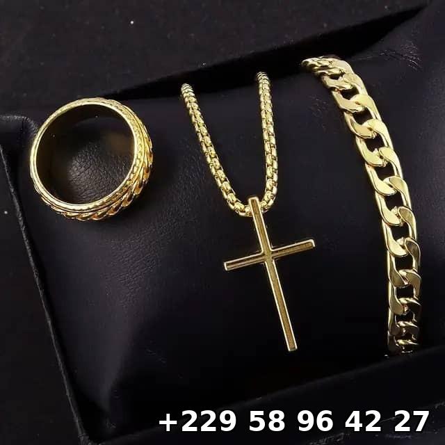 ENSEMBLE DE COLLIER,BAGUE ET BRACELLET