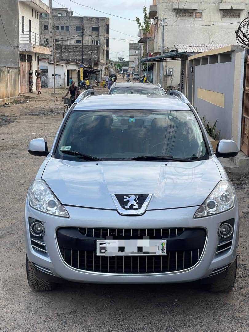 *PEUGEOT 4007 ANNÉE 2009 4*4 7 places*