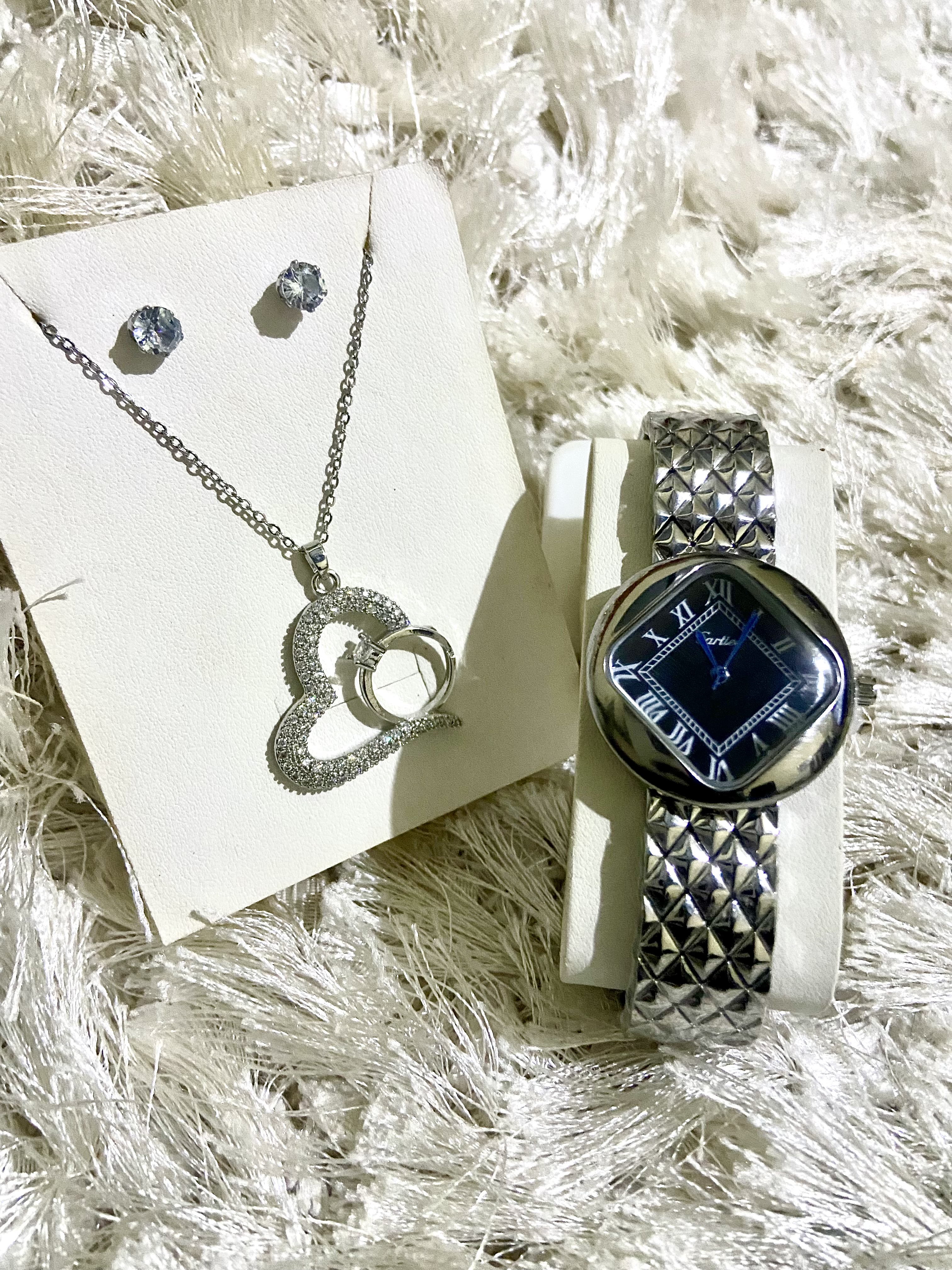 Ensemble montre et collier Dame